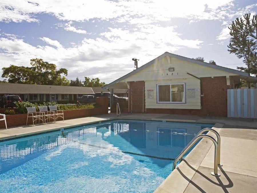 Americas Best Value Inn - Livermore Exterior foto