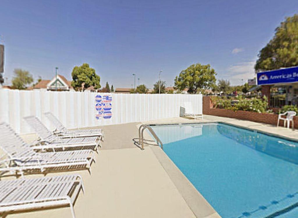 Americas Best Value Inn - Livermore Exterior foto